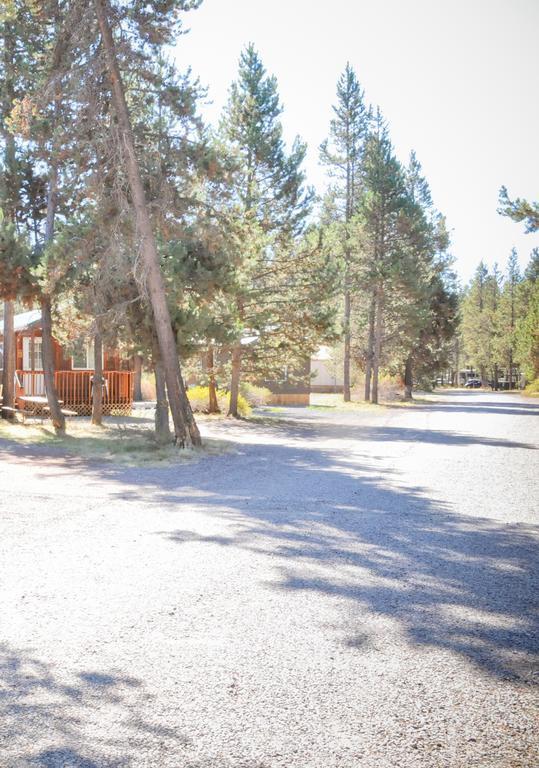Bend-Sunriver Camping Resort Two-Bedroom Cabin 5 מראה חיצוני תמונה